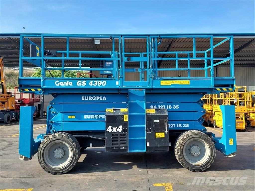 Genie GS4390 Scheren-Arbeitsbühnen