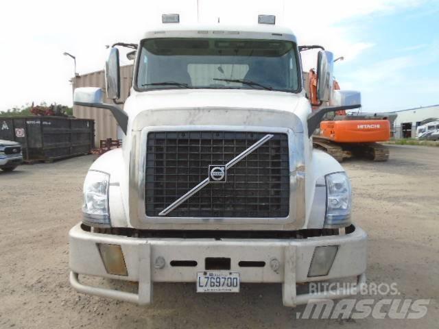 Volvo VNL Sattelzugmaschinen