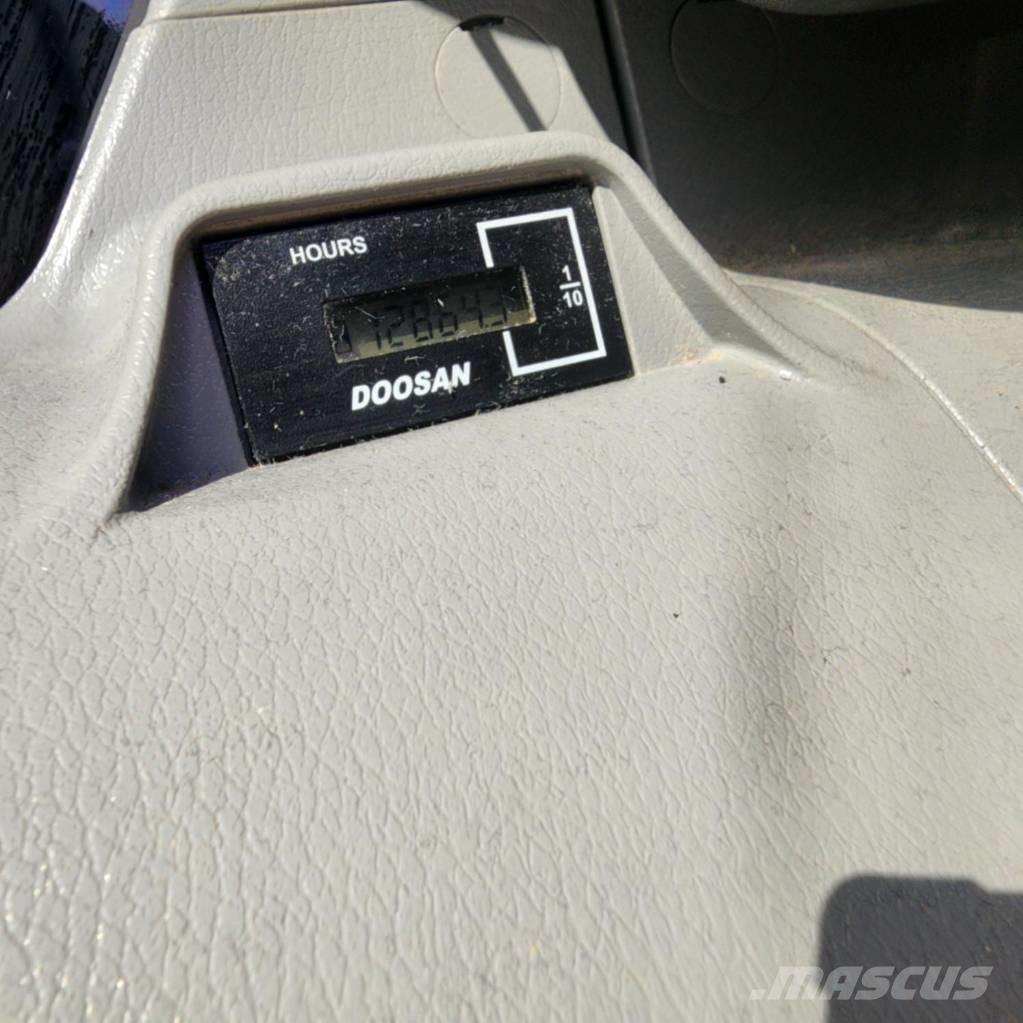 Doosan DX300LC-5L Raupenbagger