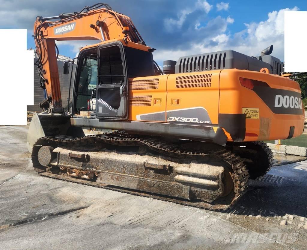 Doosan DX300LC-5L Raupenbagger