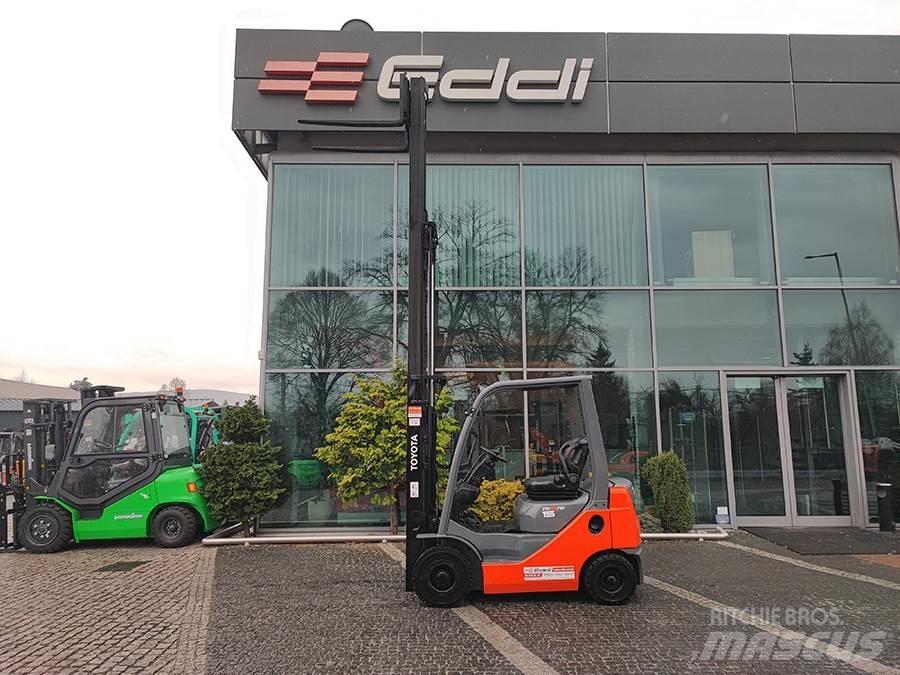 Toyota 02-8FDF15 Dieselstapler