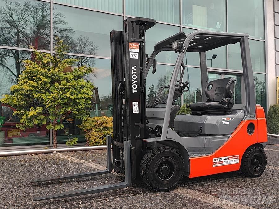 Toyota 02-8FDF15 Dieselstapler