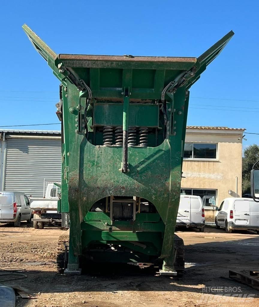 McCloskey I44v3 Mobile Brecher