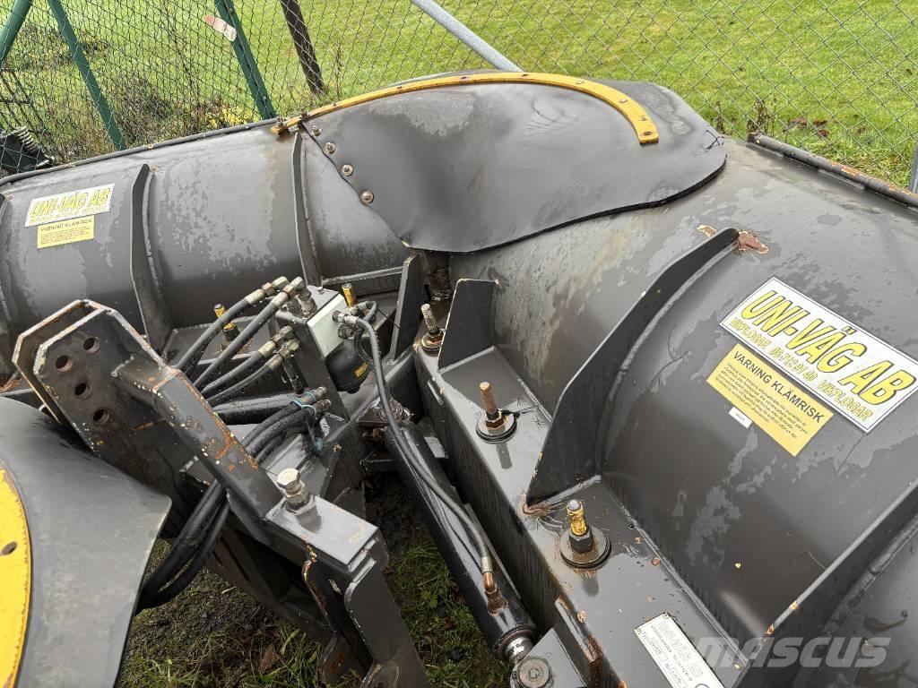 Uni-väg UV-320 Schneeschilde und -pflüge