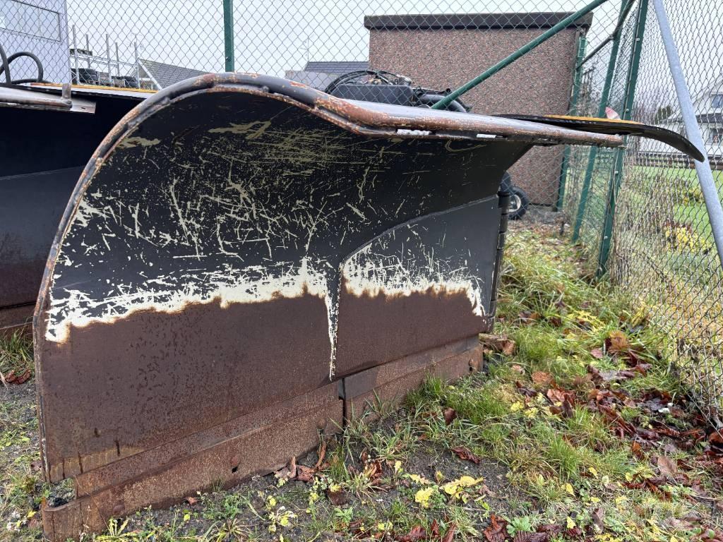 Uni-väg UV-320 Schneeschilde und -pflüge