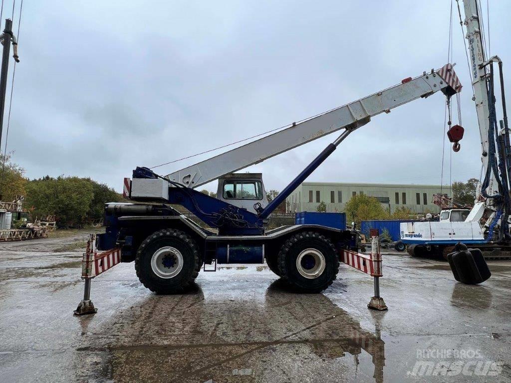 Coles Huskey 630S Autokrane