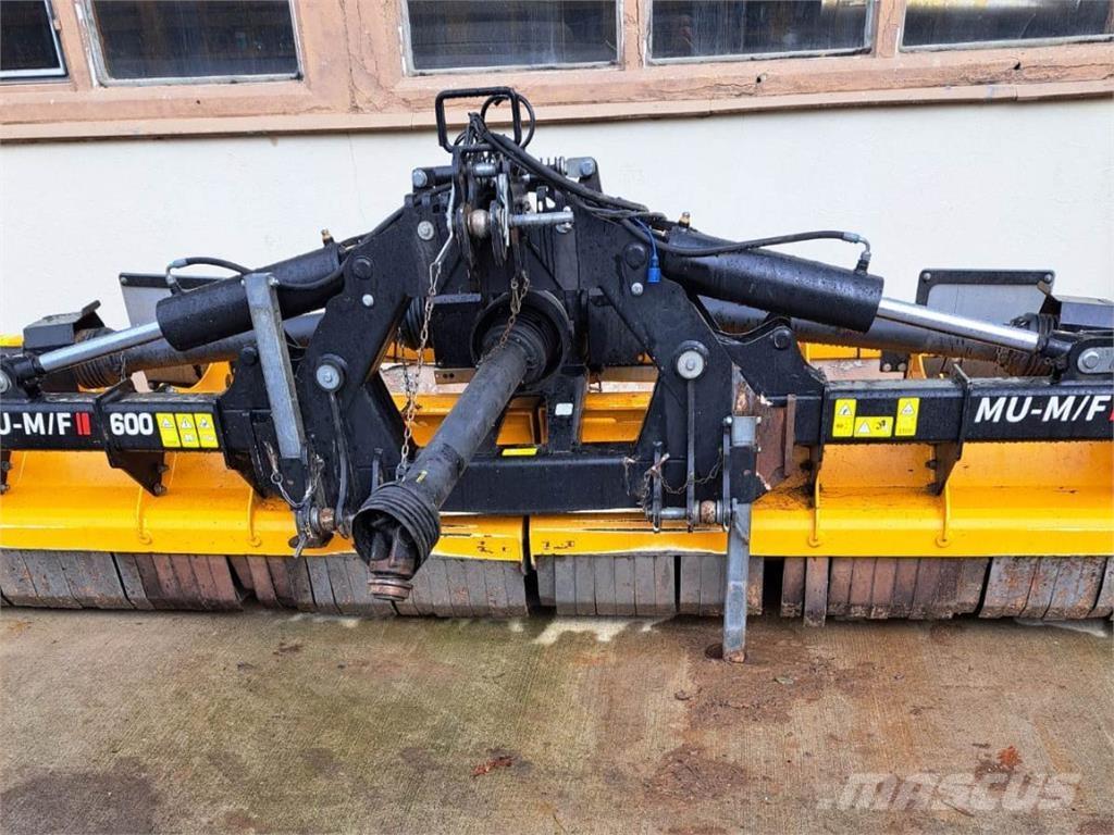Müthing MU-M 600 F Sonstige Kommunalmaschinen