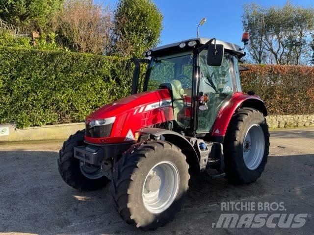 Massey Ferguson 5712 Traktoren