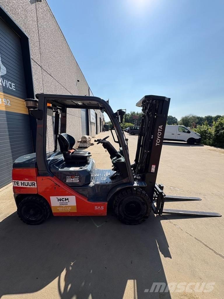 Toyota 8 FDF 25 Dieselstapler