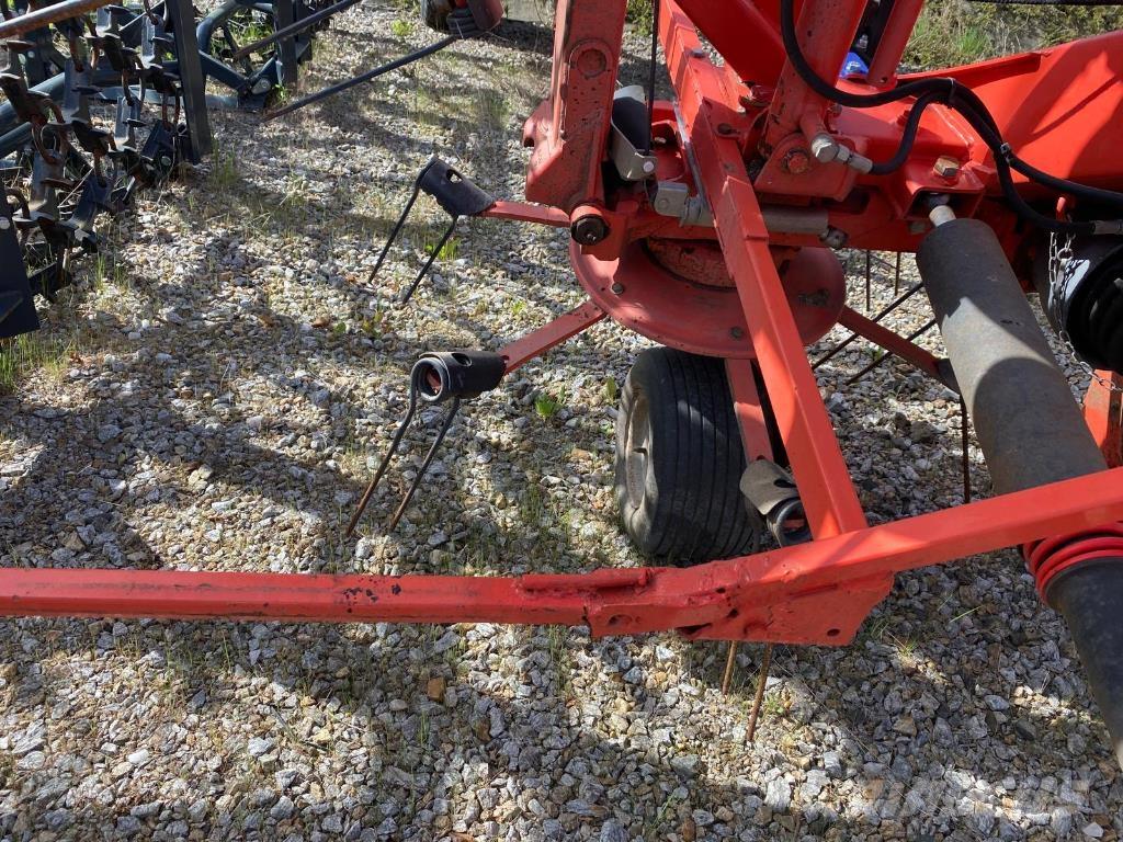 Kuhn GF8702 Kreiselheuer/-wender