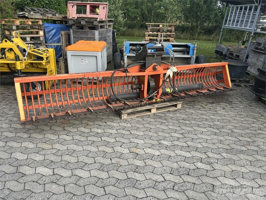  Berky Mejekurv Sonstige Baumaschinen