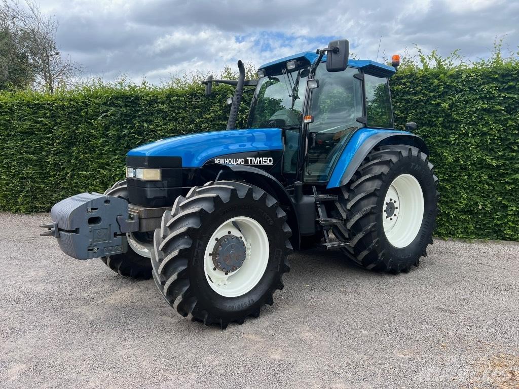New Holland TM 150 Traktoren