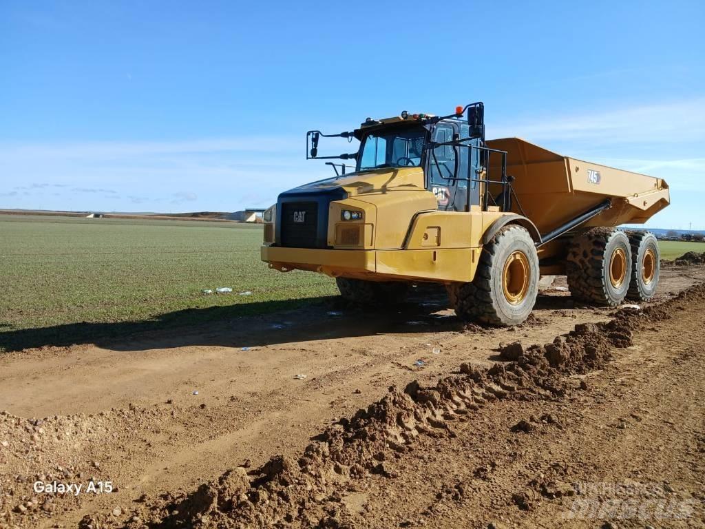 CAT 745 Dumper - Knickgelenk