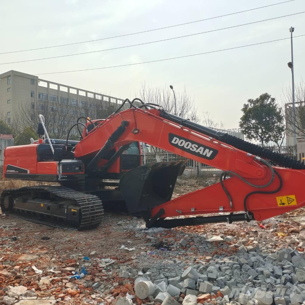 Doosan DX225LC-9C Raupenbagger