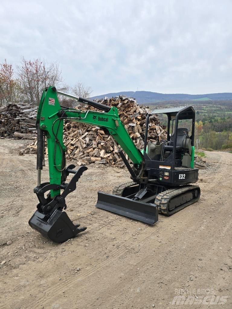 Bobcat E 32 Minibagger < 7t