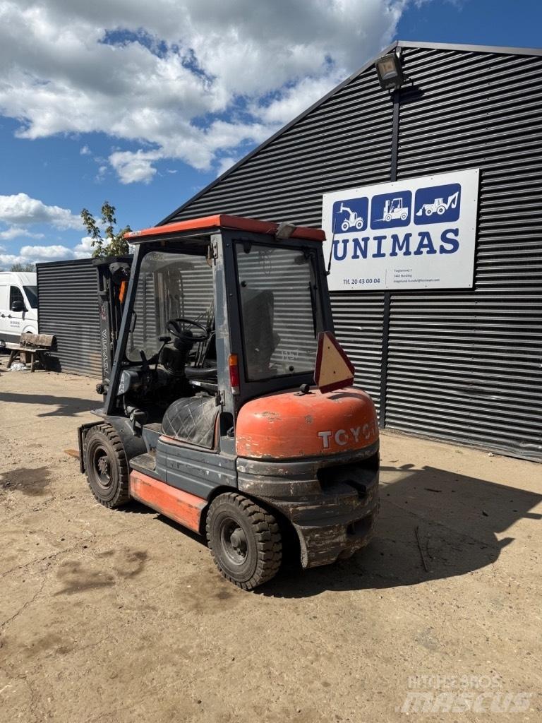 Toyota FD 25 Dieselstapler