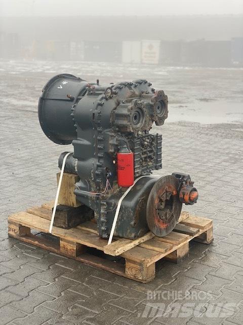 Hitachi ZF 4WG-210 Getriebe