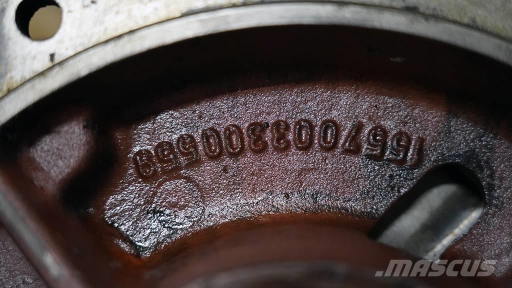 CASE CS 86 Bromshus Bremsen