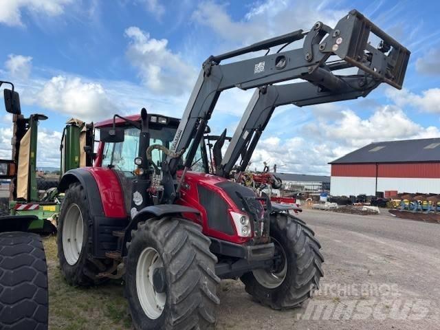 Valtra N163 direct Traktoren