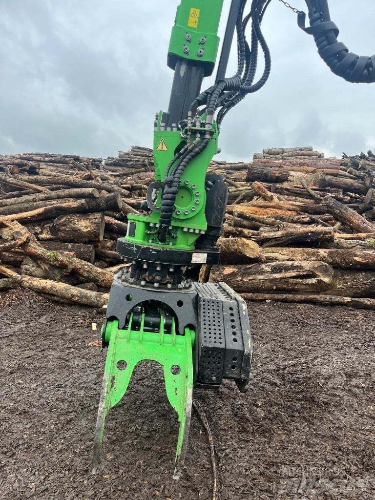 Sennebogen 718E Harvester