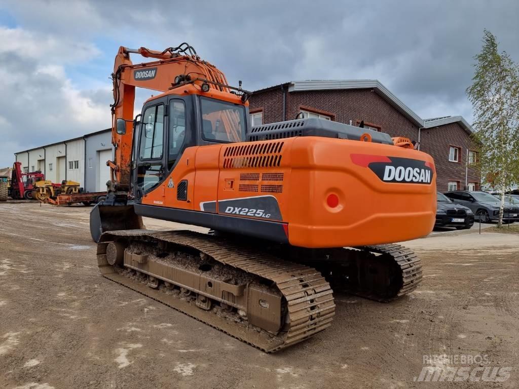 Doosan DX 225 LC-3 Raupenbagger