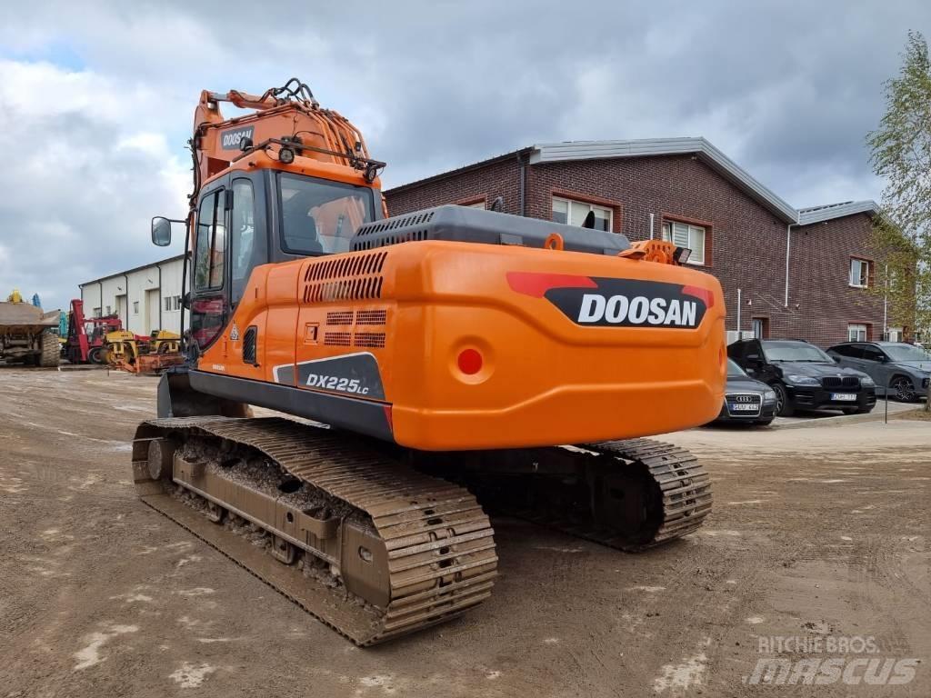 Doosan DX 225 LC-3 Raupenbagger