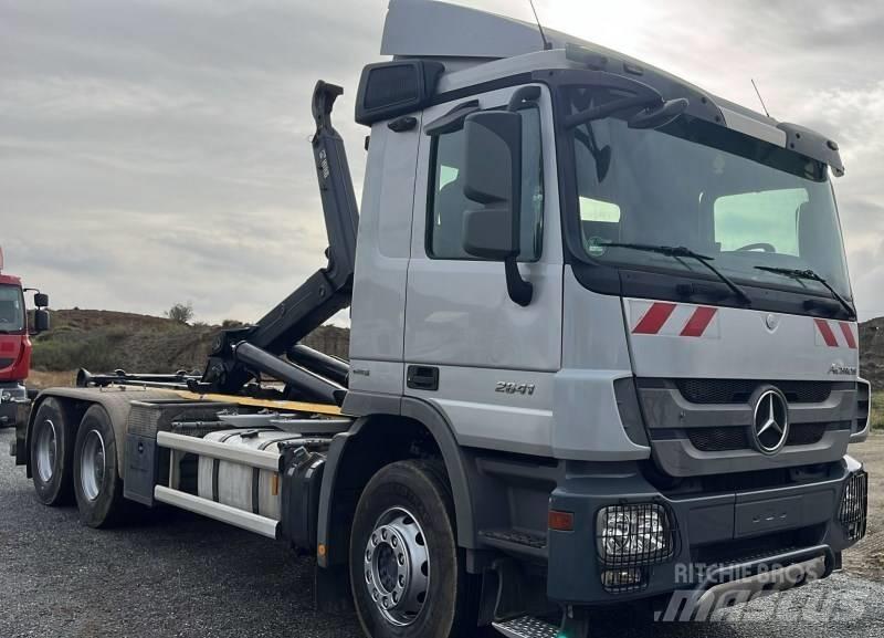 Mercedes-Benz 2641 Containerwagen