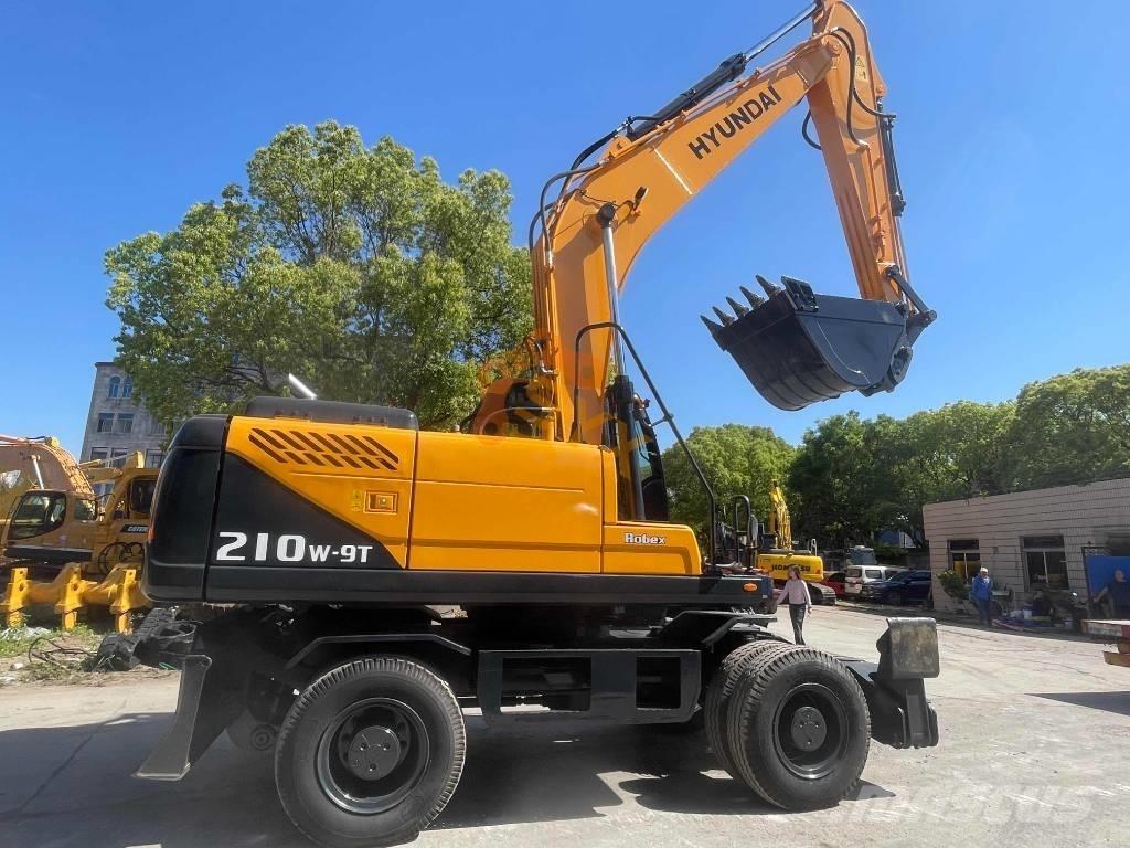 Hyundai 210W-9 Mobilbagger