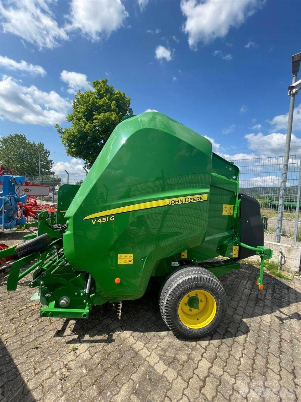John Deere V451G Rundballenpressen