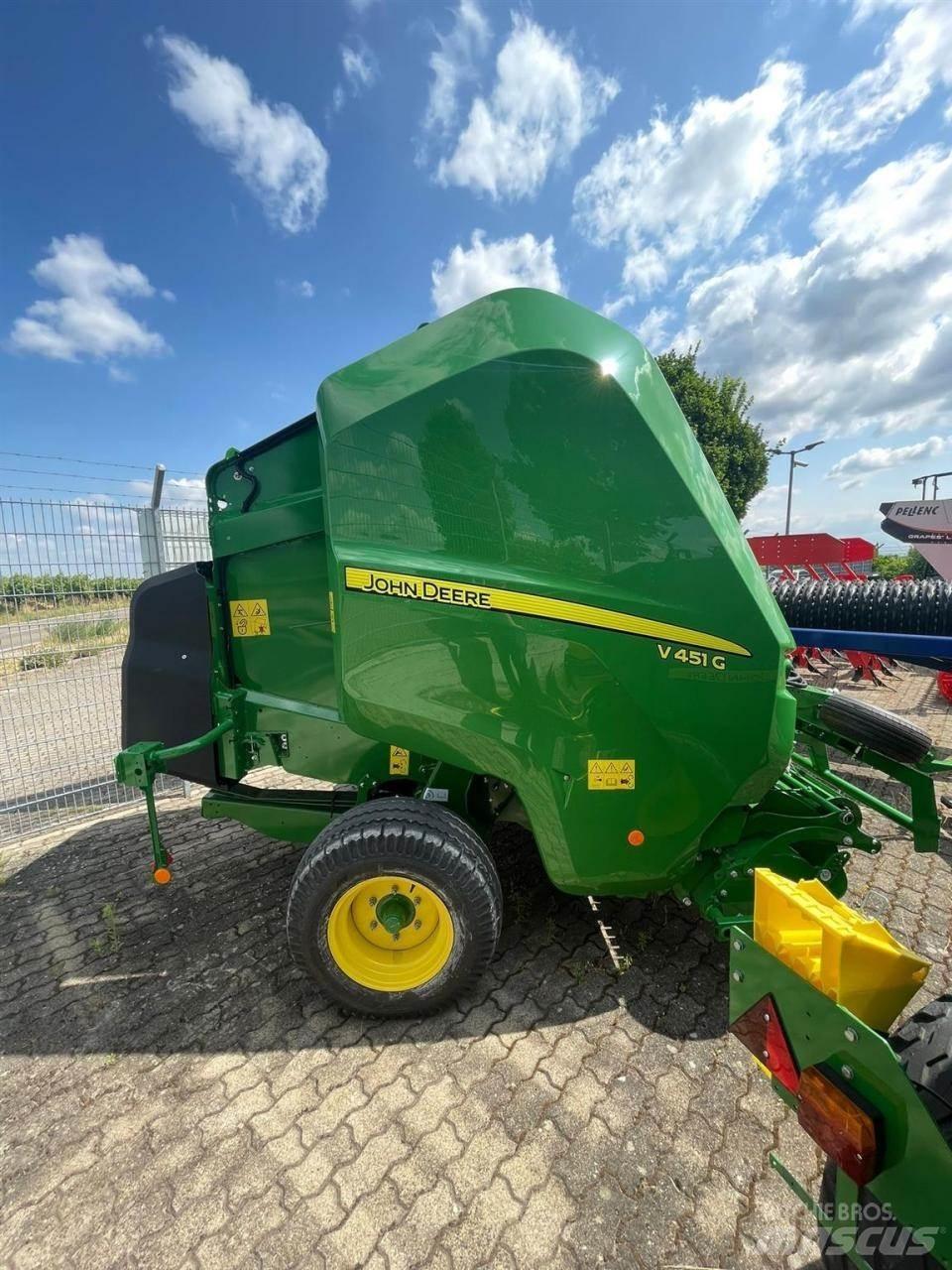 John Deere V451G Rundballenpressen