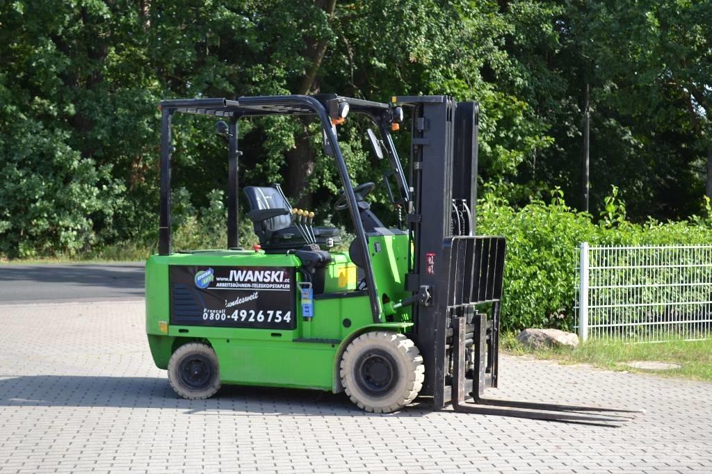 Hyundai 32 B-7 Elektrostapler