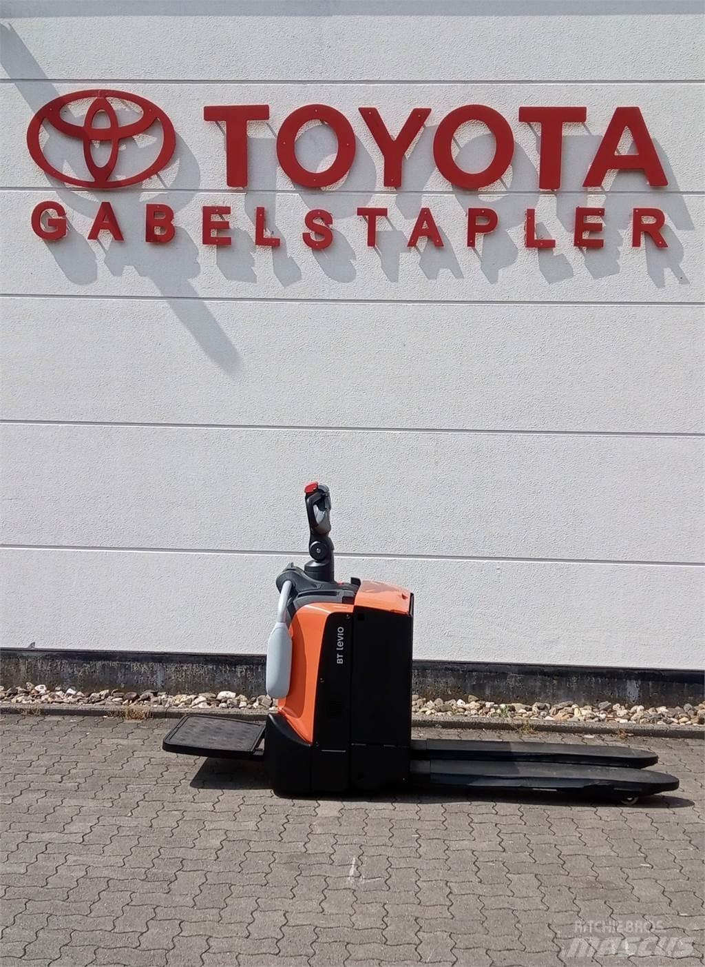 Toyota LPE 220 Niedergabelstapler