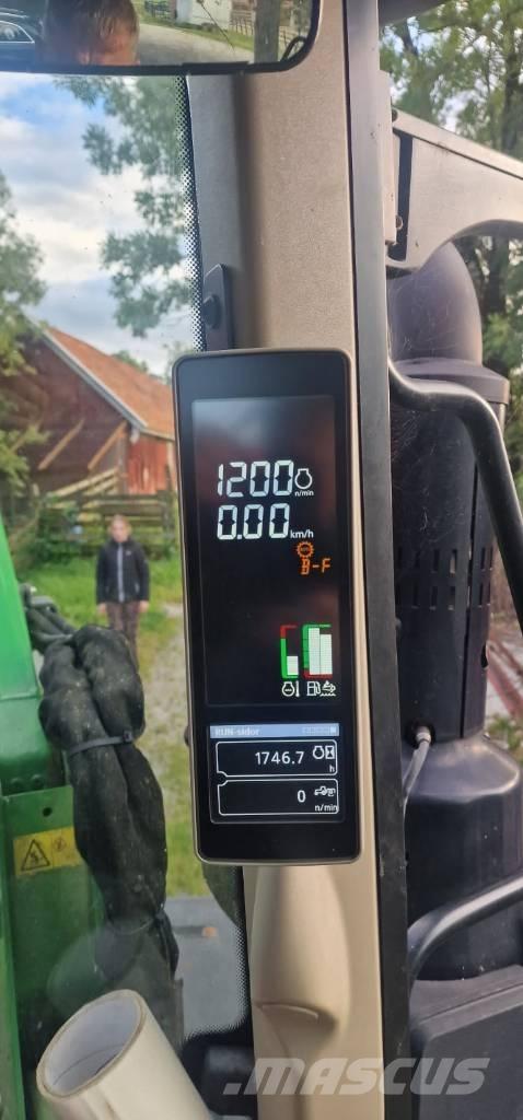 John Deere 6120 M Traktoren