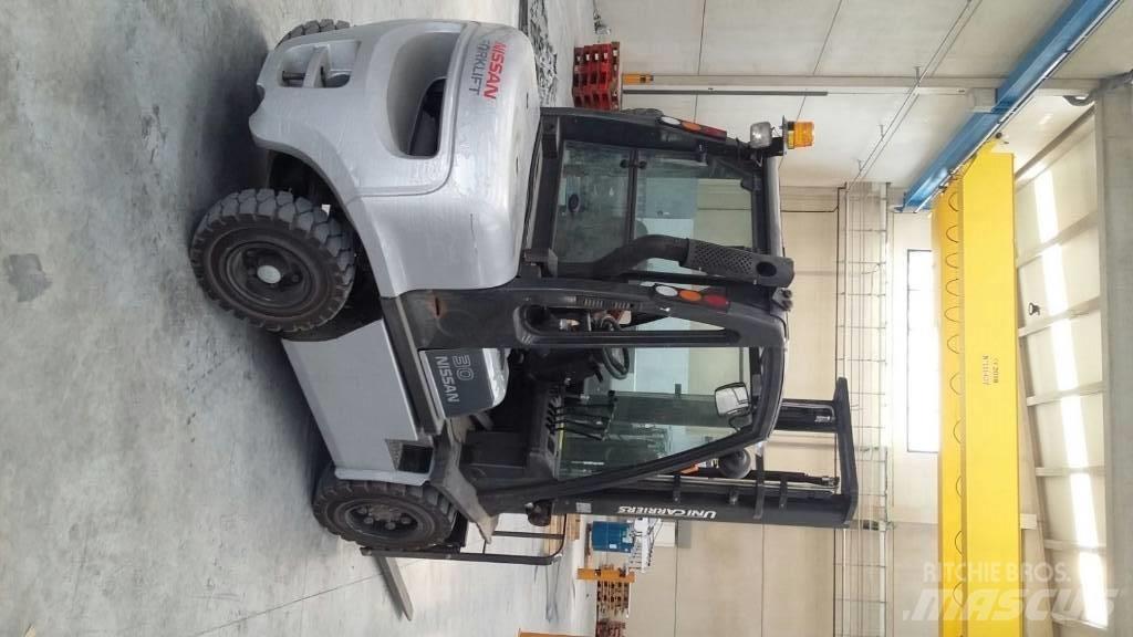 Nissan FGD02A30Q Dieselstapler