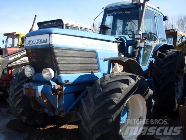 Ford TW 30 Traktoren