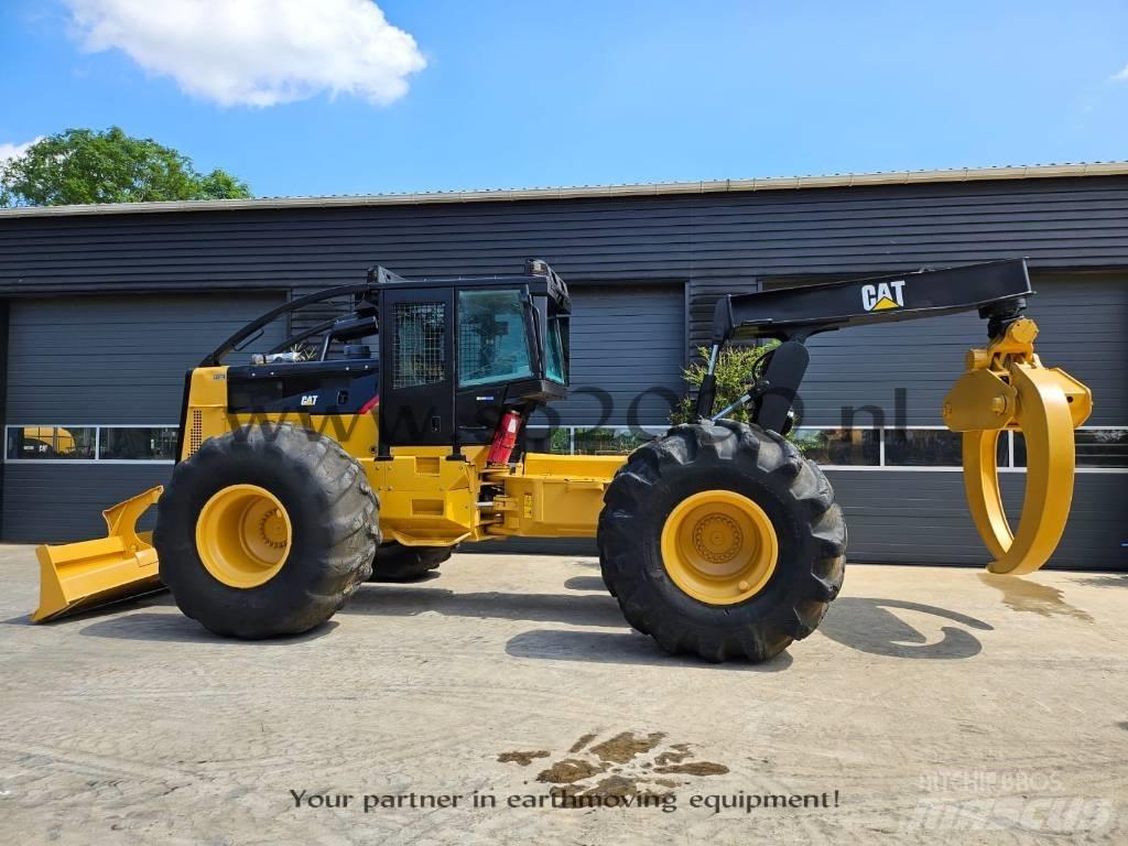 CAT 545 C Stammholzschlepper