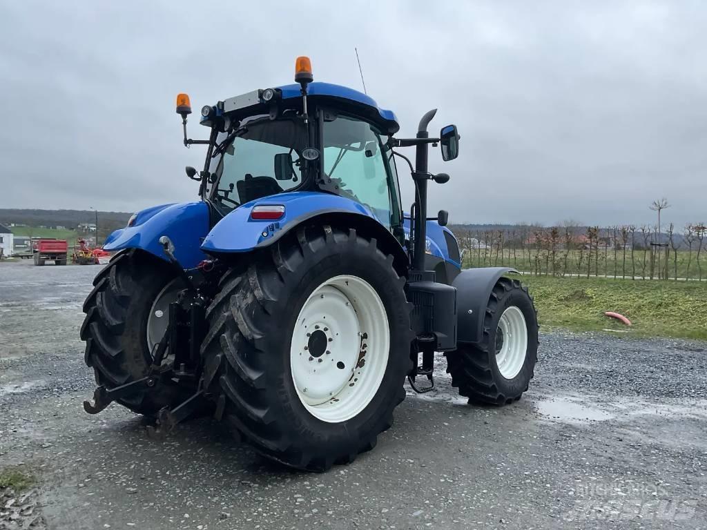 New Holland T 7.210 Traktoren