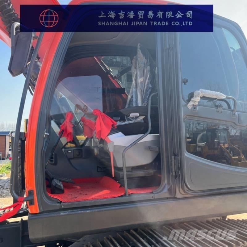 Doosan DX 225 Raupenbagger