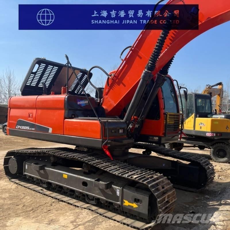 Doosan DX 225 Raupenbagger