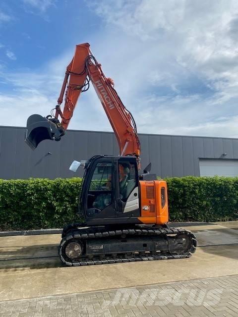 Hitachi ZX 135 US-6 Raupenbagger