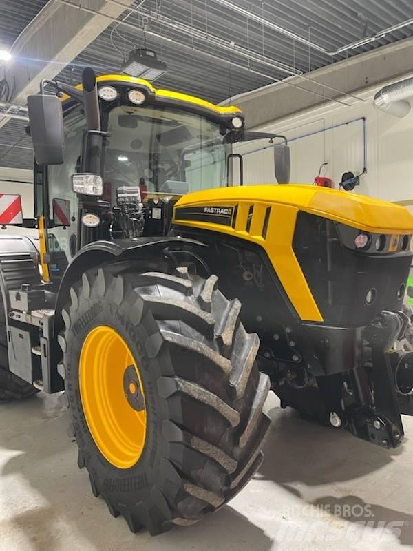 JCB 4220 Traktoren