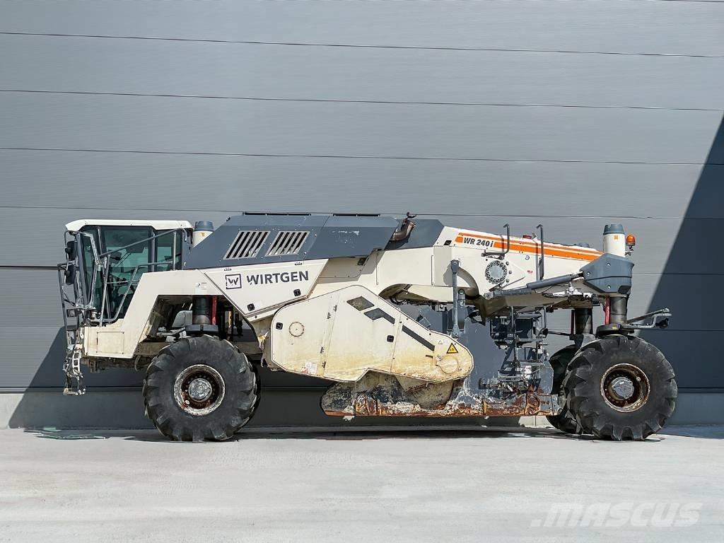 Wirtgen WR 240i Asphalt-Recycler