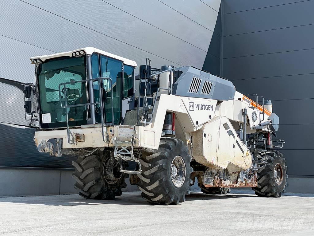 Wirtgen WR 240i Asphalt-Recycler