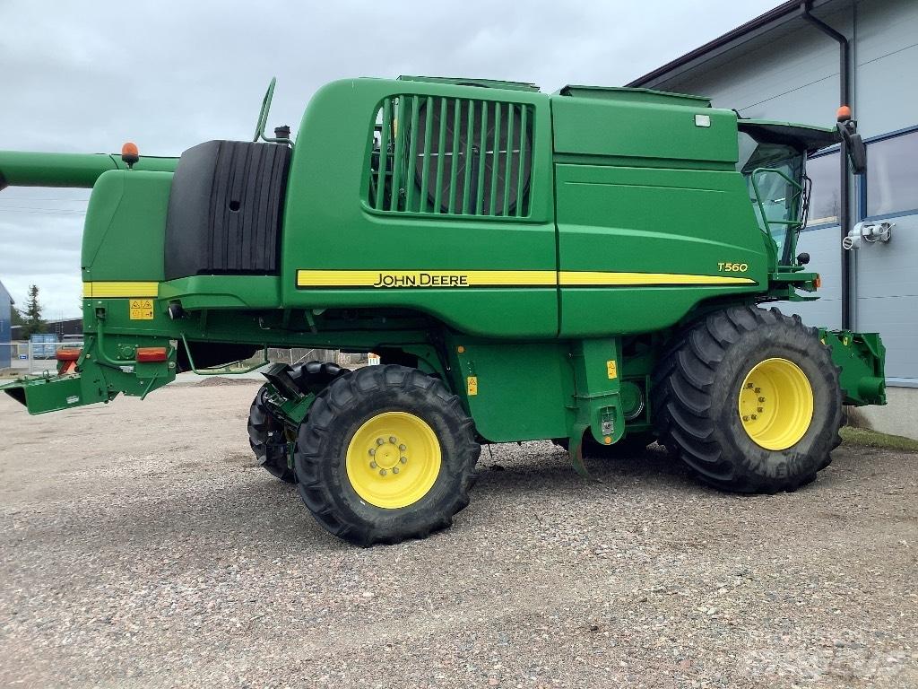 John Deere T560 Mähdrescher