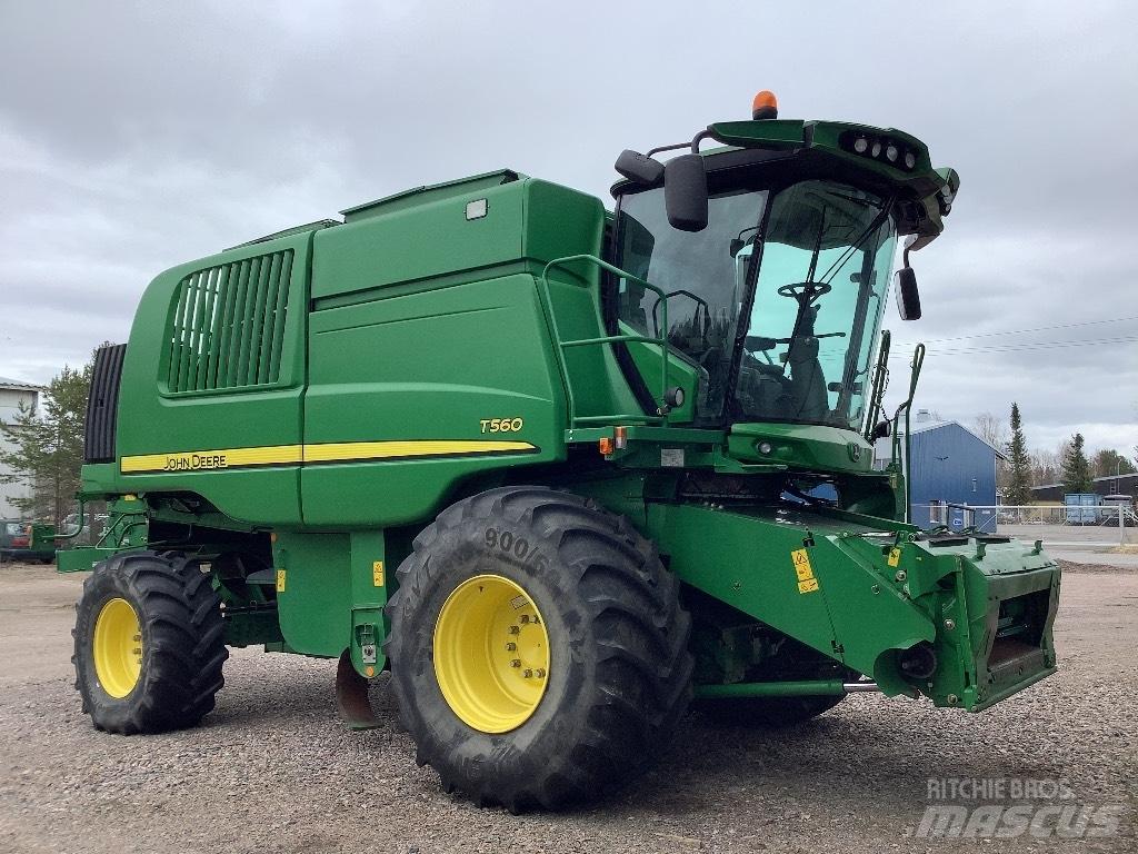 John Deere T560 Mähdrescher