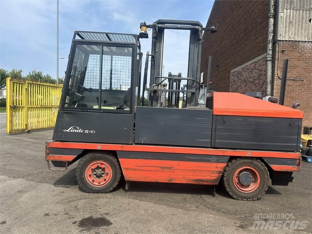 Linde S40 Seitenstapler