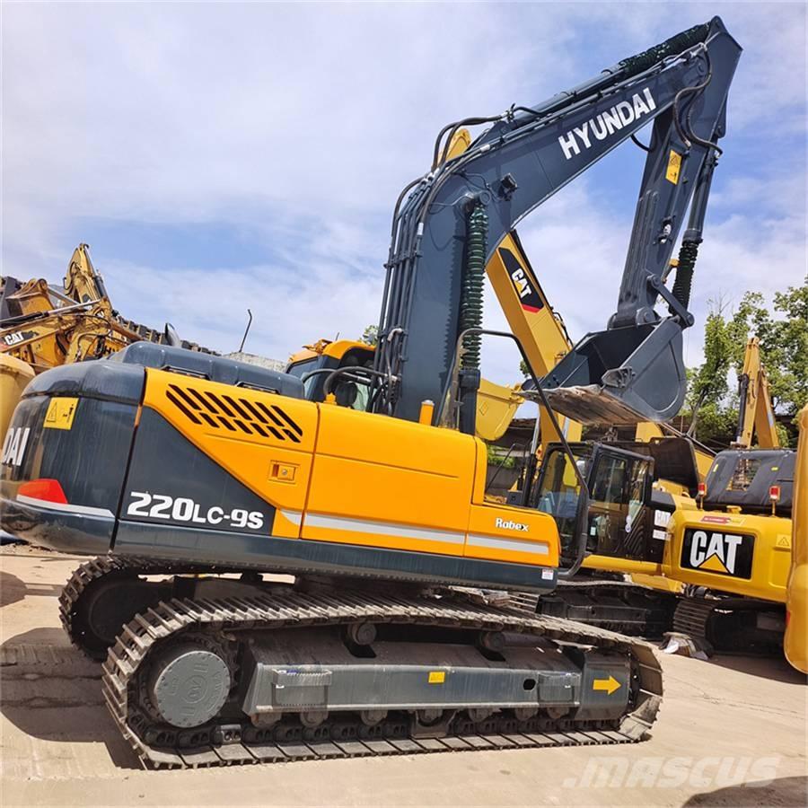 Hyundai 220LC-9S Raupenbagger