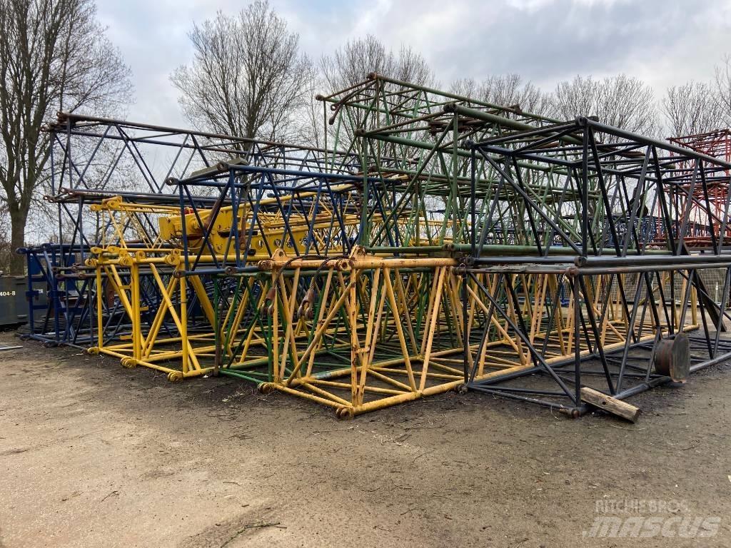  Several boom parts Kran-Teile und Zubehör