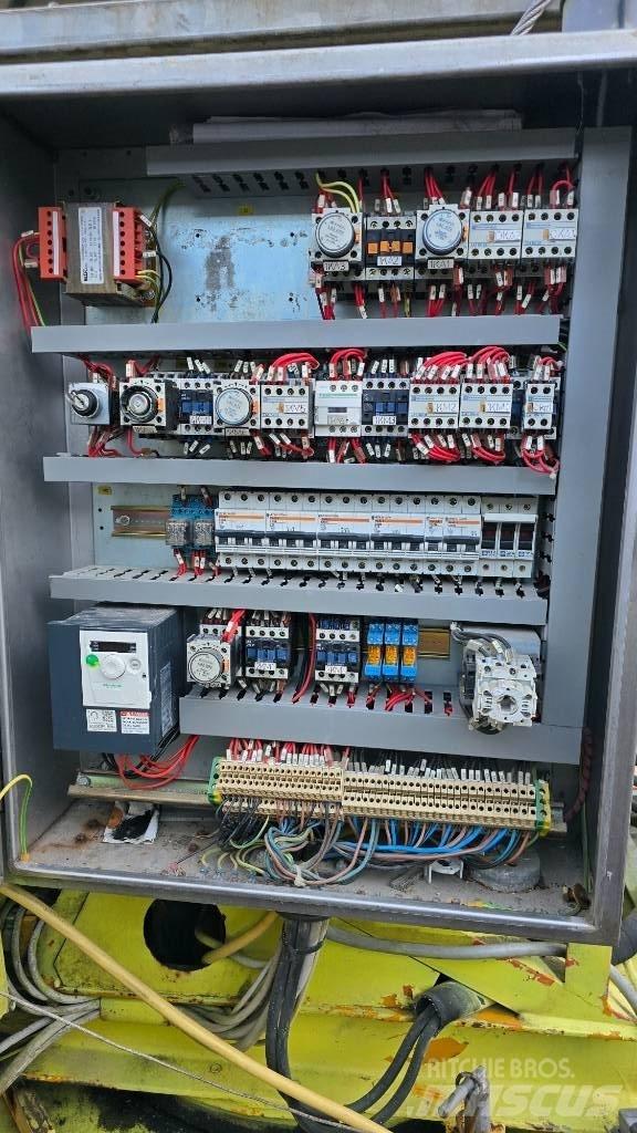 Potain GMH 519 Selbstaufrichtende Krane