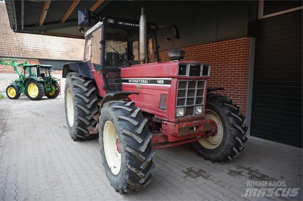 Case IH IHC 1455 Traktoren